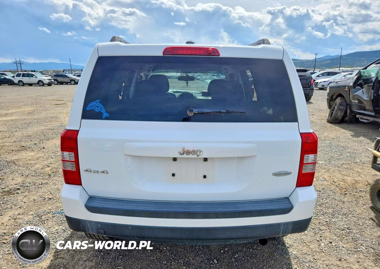 2016 Jeep Patriot Latitude VIN:1C4NJRFB3GD630906 - 6