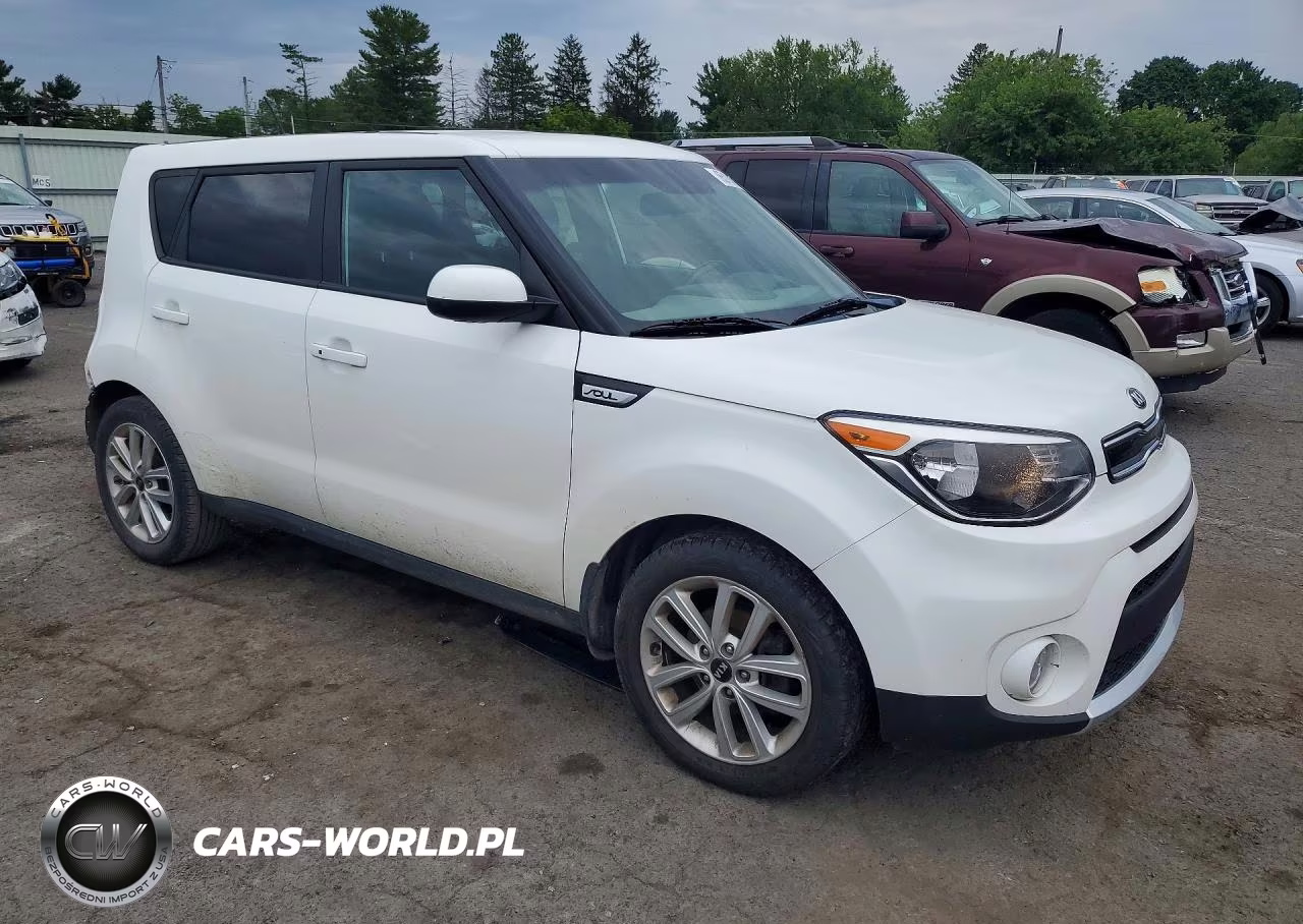 2018 Kia Soul + VIN:KNDJP3A58J7553256 - 4