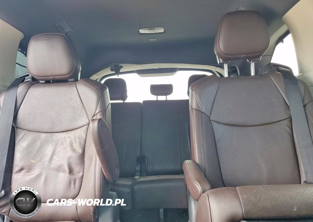2023 Toyota Sienna Platinum 7-Passenger VIN:5TDESKFC4PS096963 - 10