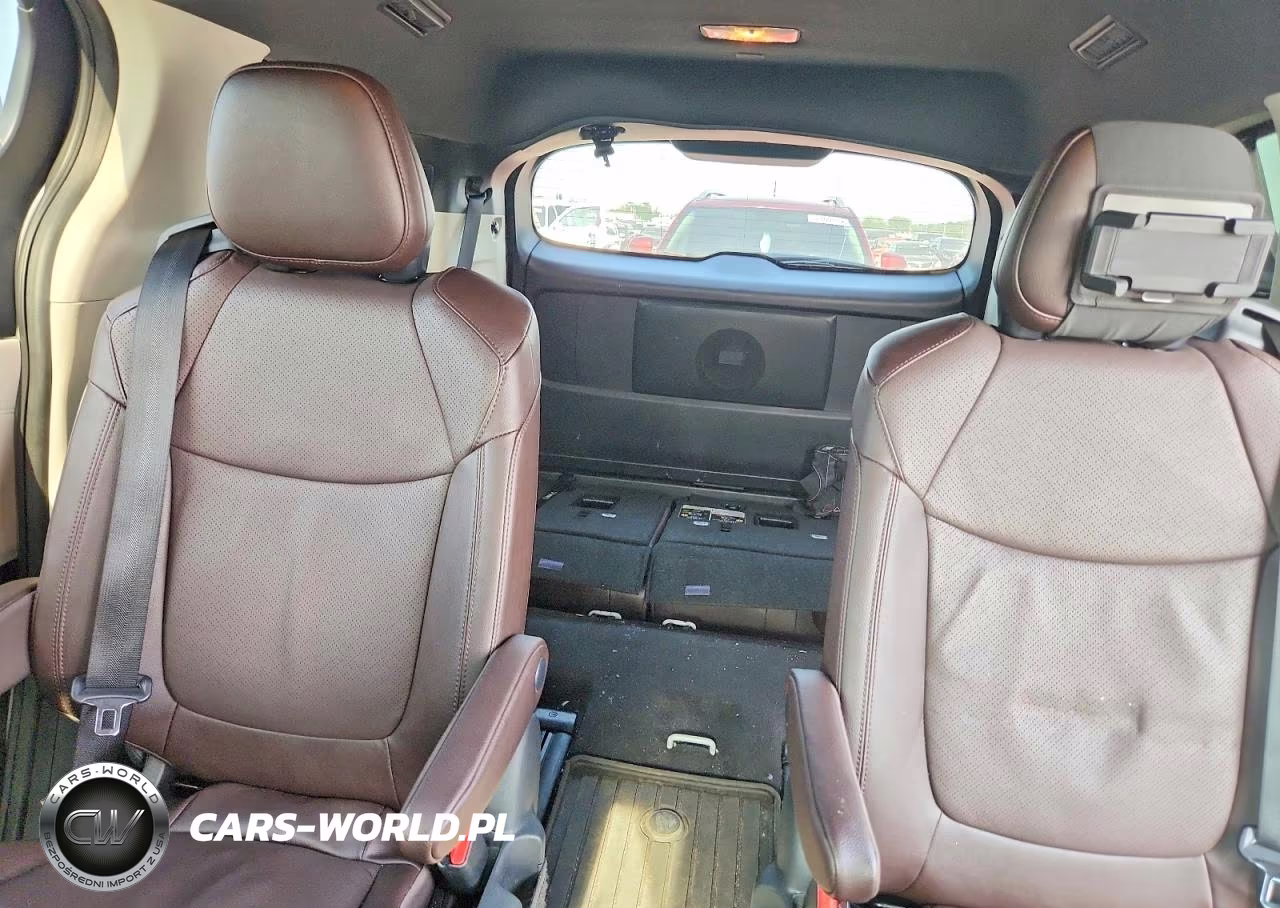 2024 Toyota Sienna Platinum 7-Passenger VIN:5TDESKFC2RS138565 - 10