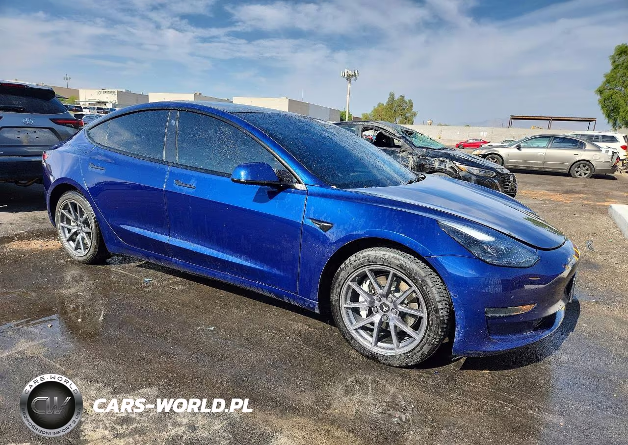 2022 Tesla Model 3 VIN:5YJ3E1EA9NF370457 - 4
