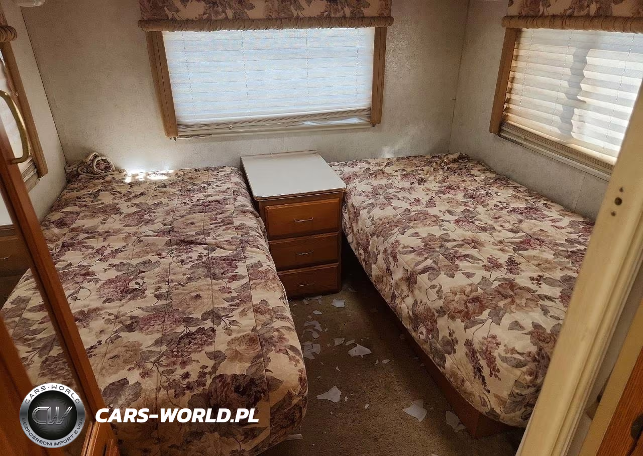 2001 Winnebago Minnie Rv VIN:1FDXE45S01HB31025 - 5