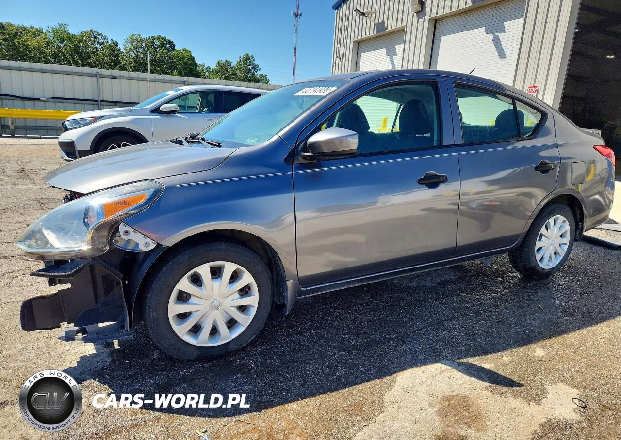 2019 Nissan Versa S Plus