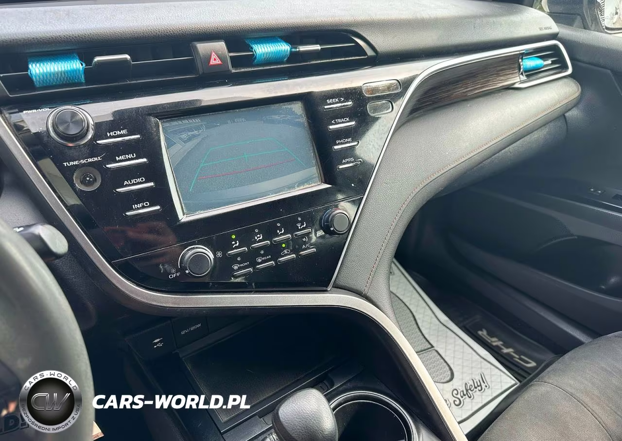2018 Toyota Camry Le VIN:4T1B11HK5JU584516 - 11