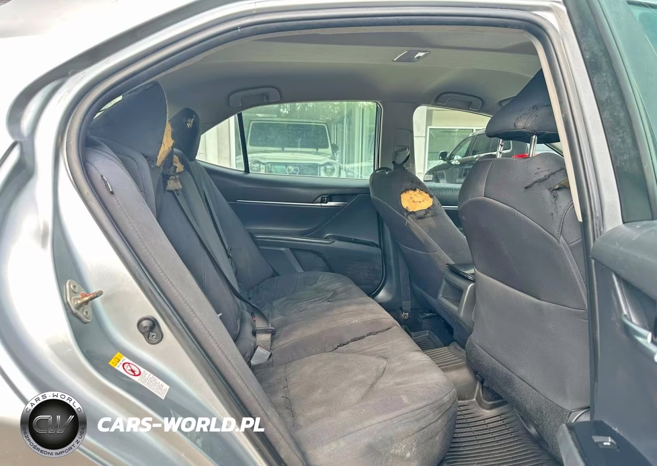 2018 Toyota Camry Le VIN:4T1B11HK5JU584516 - 6