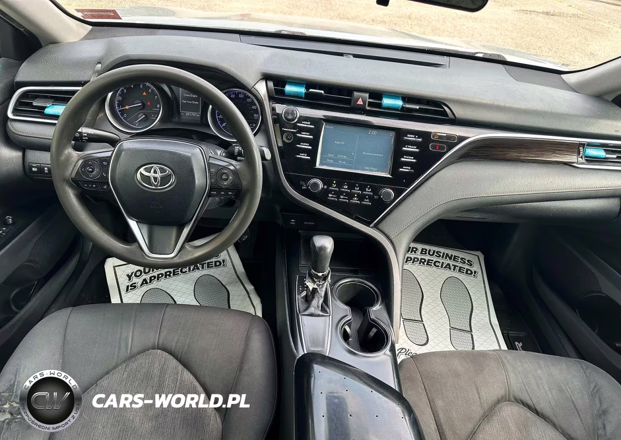 2018 Toyota Camry Le VIN:4T1B11HK5JU584516 - 9