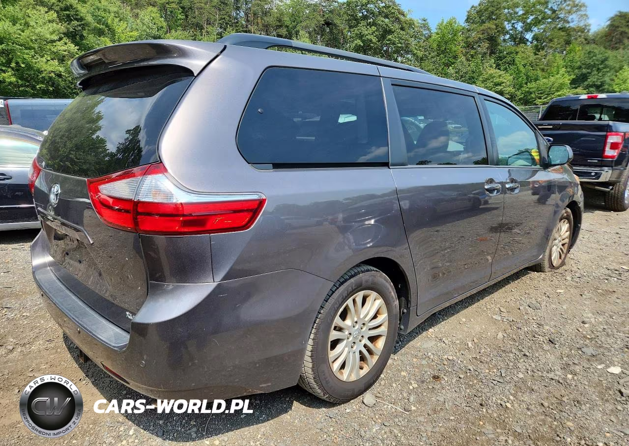 2016 Toyota Sienna Xle Premium 8-Passenger VIN:5TDYK3DC5GS755462 - 3