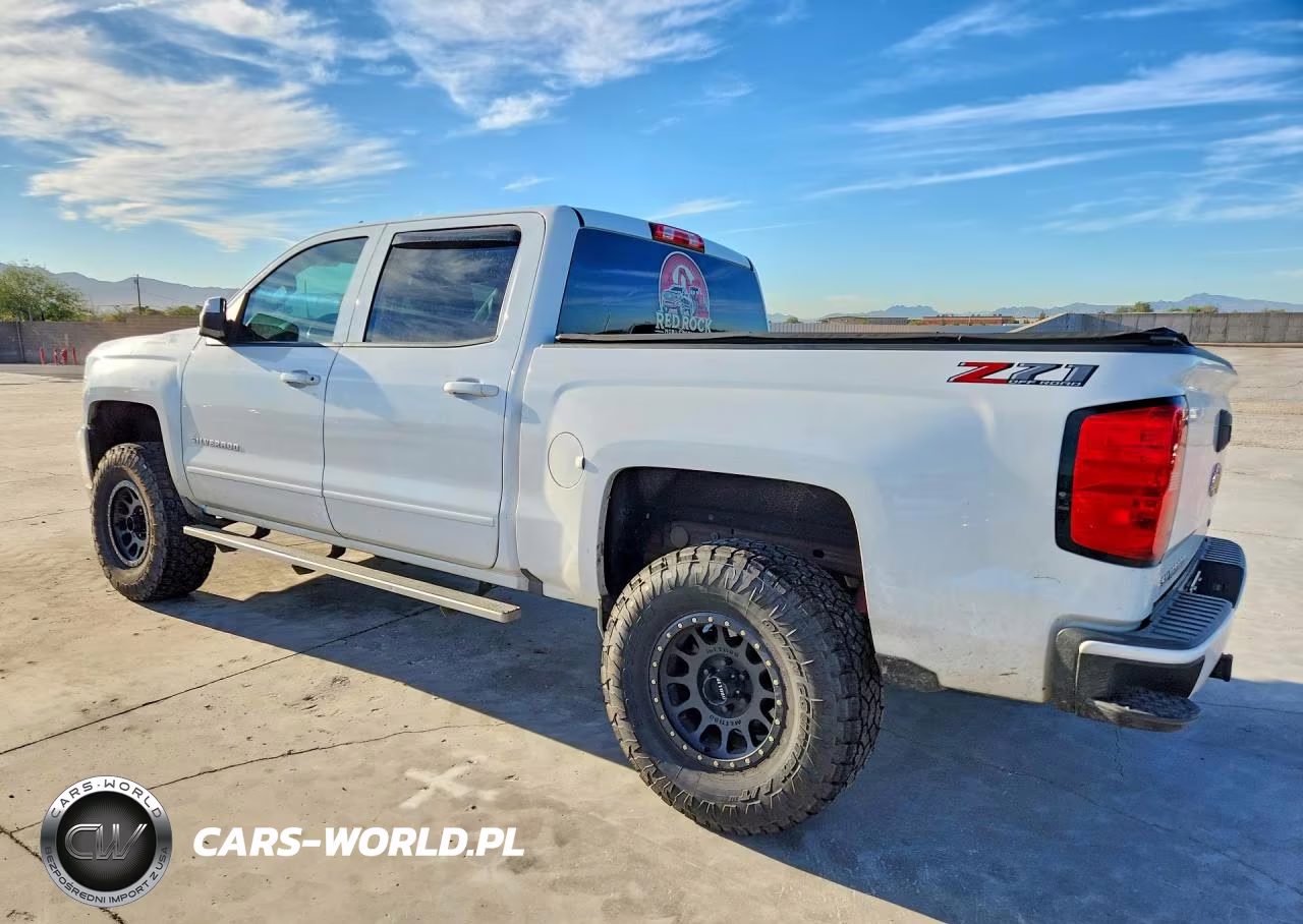 2018 Chevrolet Silverado K1500 Lt VIN:3GCUKREC1JG536715 - 2