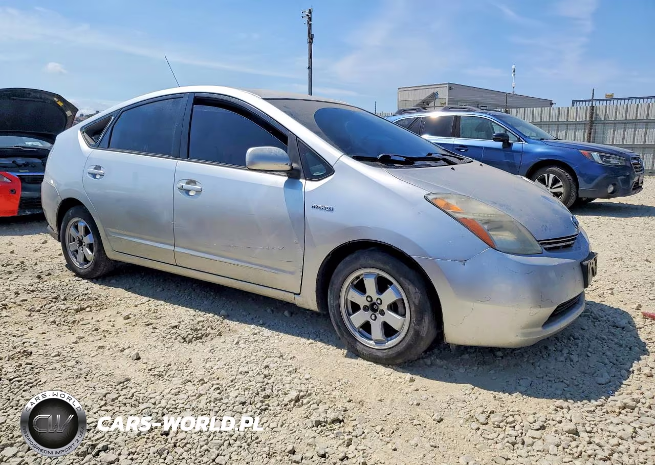 2005 Toyota Prius Base VIN:JTDKB20UX53092726 - 4