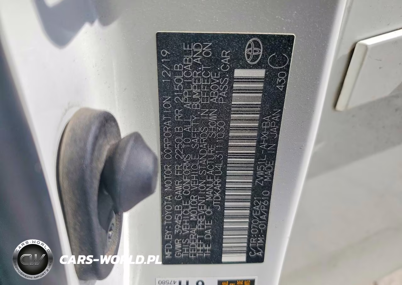 2020 Toyota Prius Limited VIN:JTDKARFU4L3111030 - 12