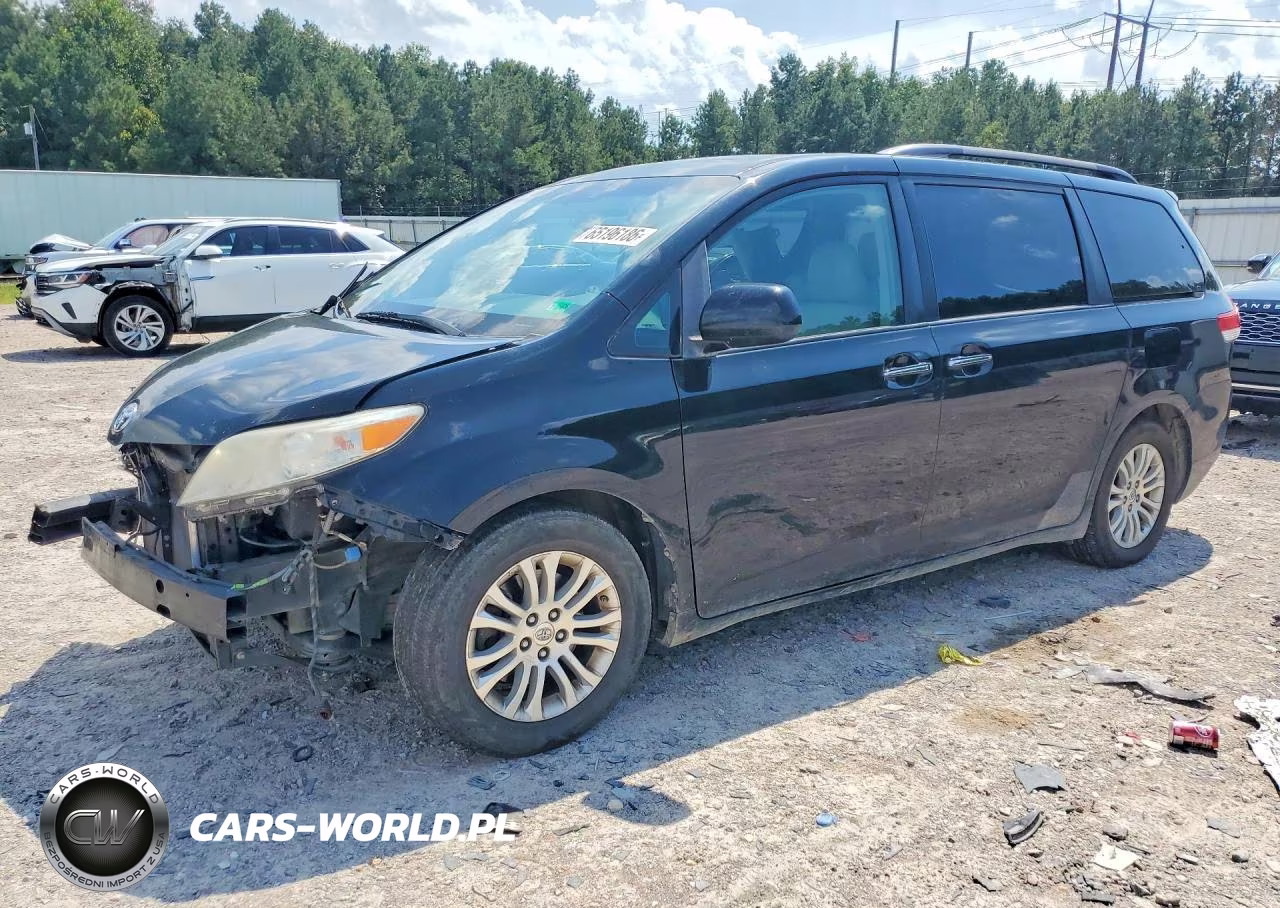 2011 Toyota Sienna Xle 8-Passenger – zdjęcie 1 z 12