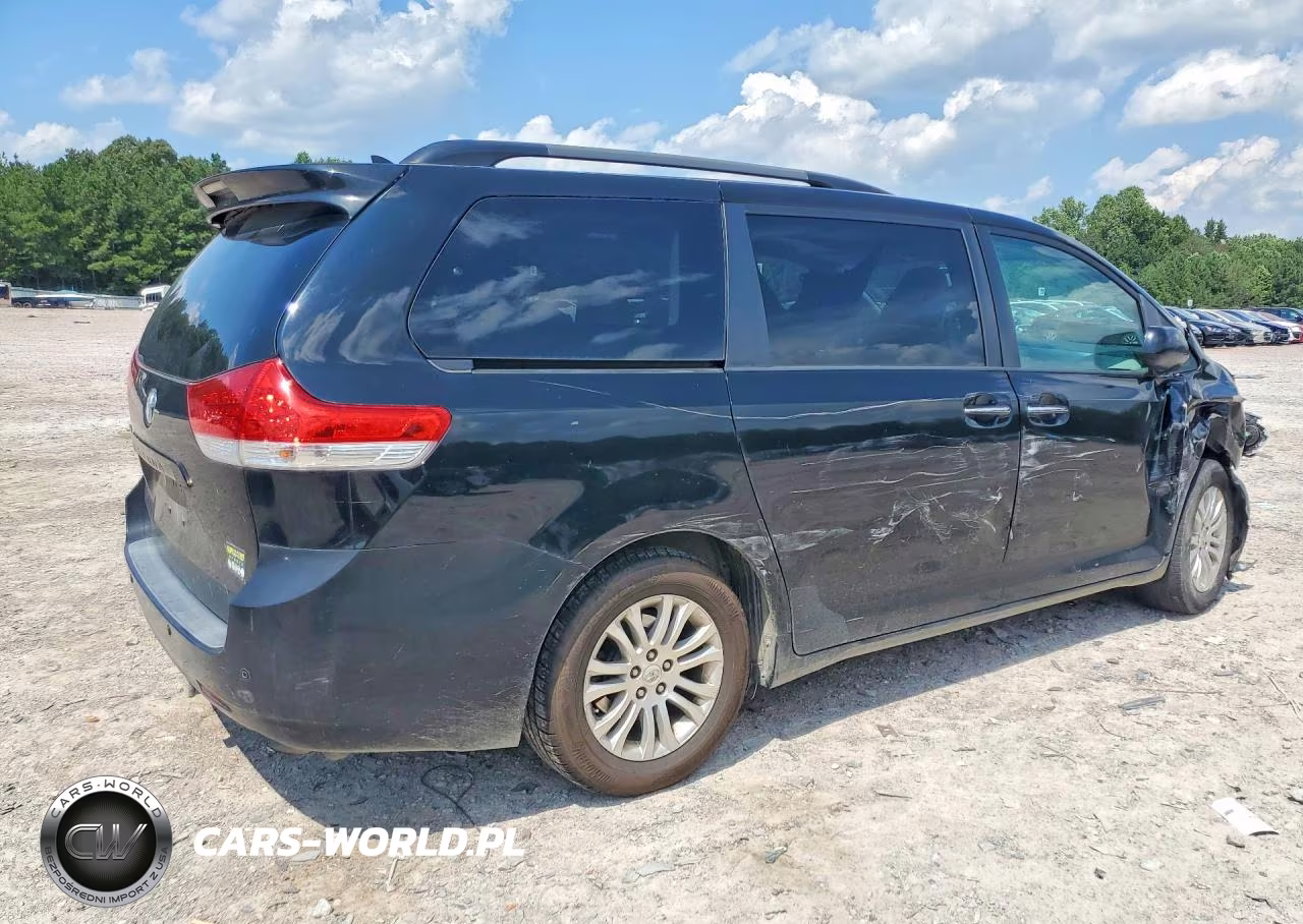 2011 Toyota Sienna Xle 8-Passenger VIN:5TDYK3DC4BS069597 - 3
