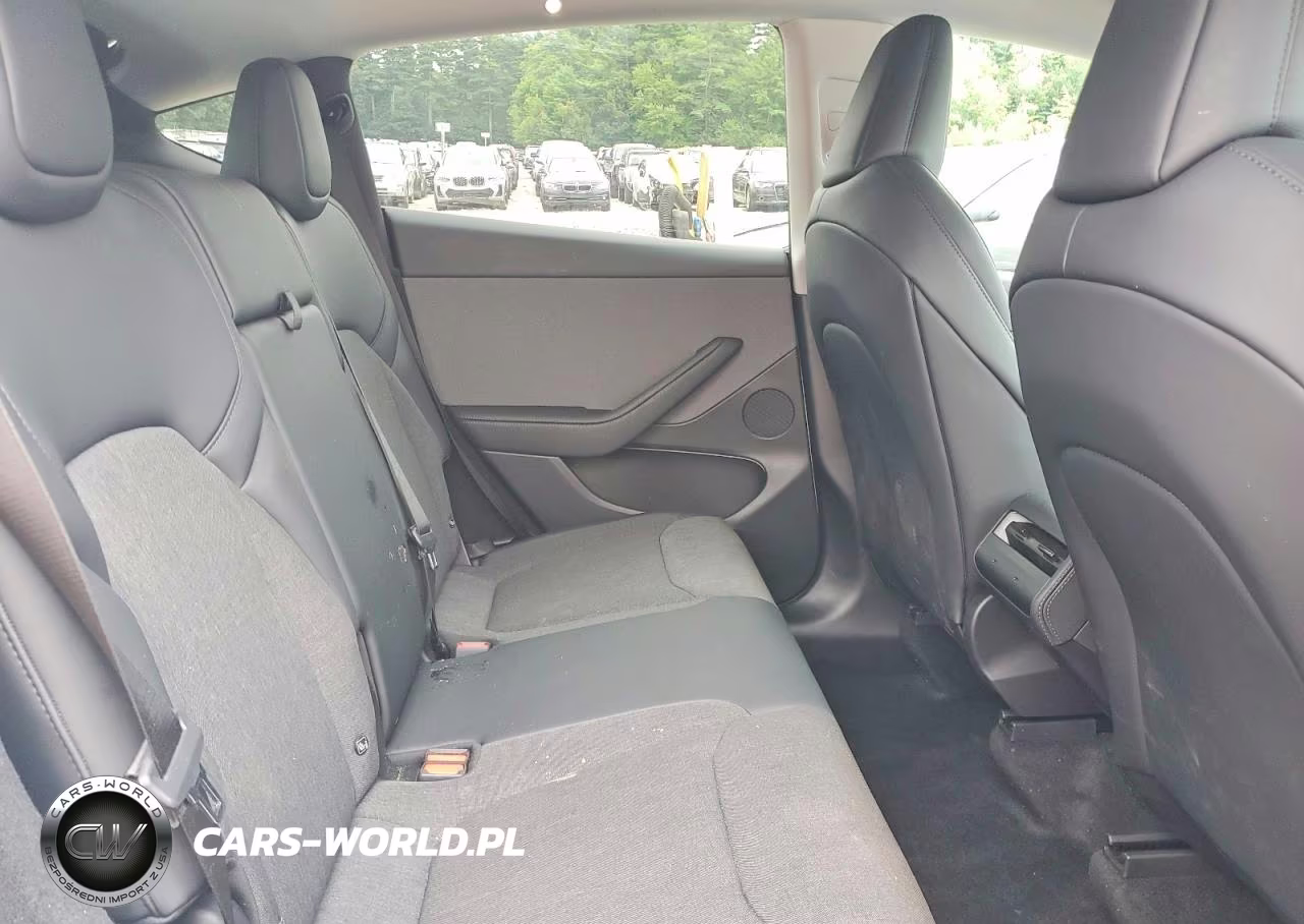 2026 Tesla Model Y VIN:7SAYGDED4TA688785 - 11