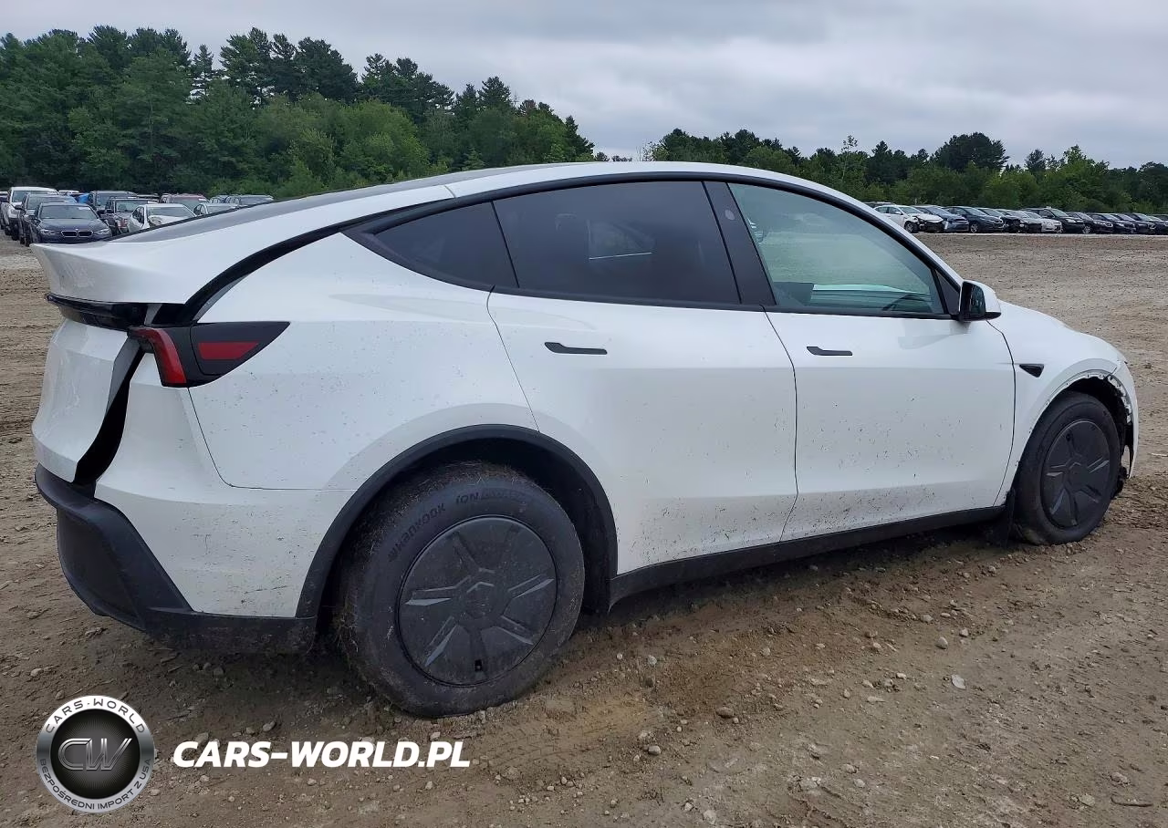 2026 Tesla Model Y VIN:7SAYGDED4TA688785 - 3