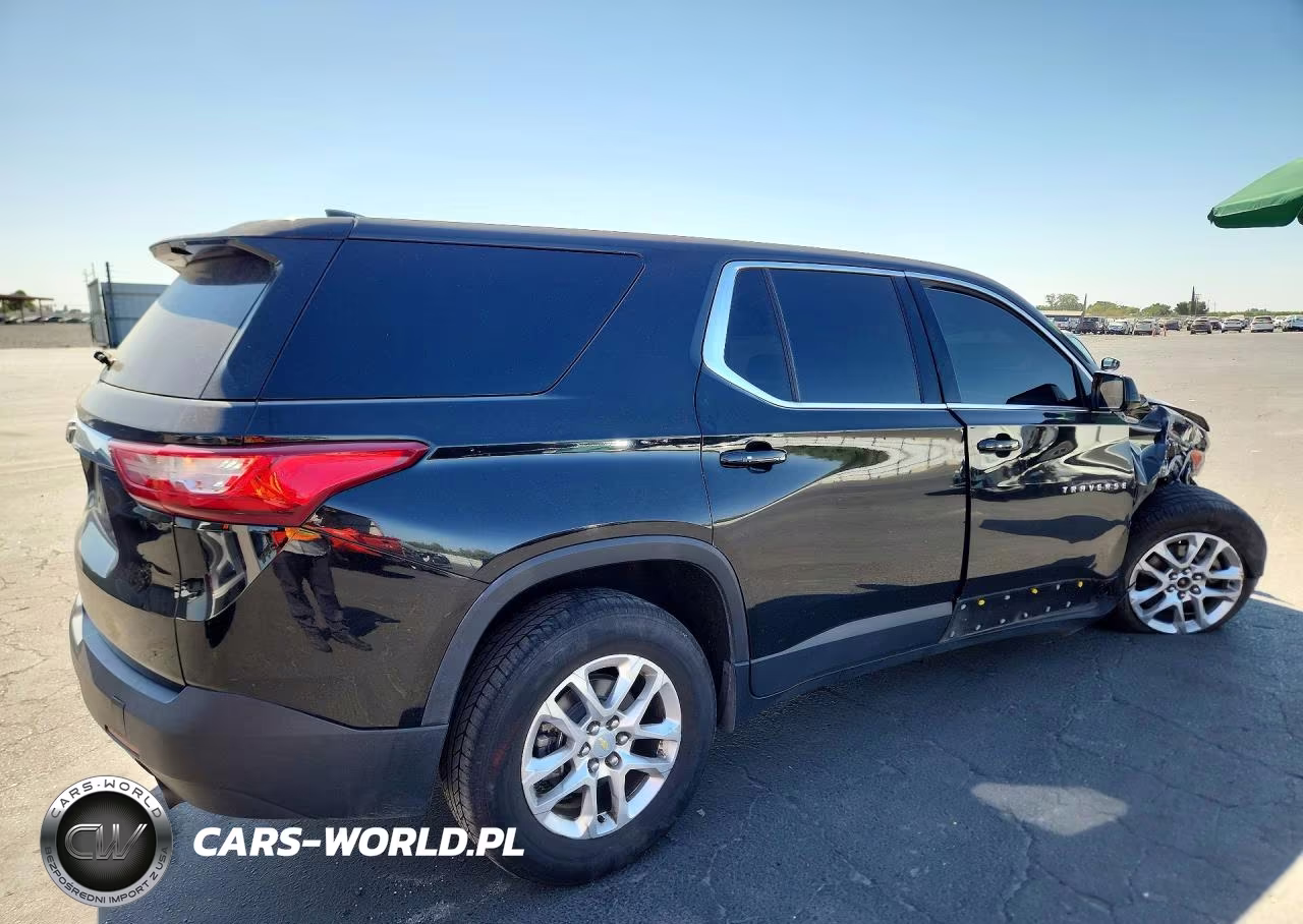 2018 Chevrolet Traverse Ls VIN:1GNERFKW8JJ105596 - 3