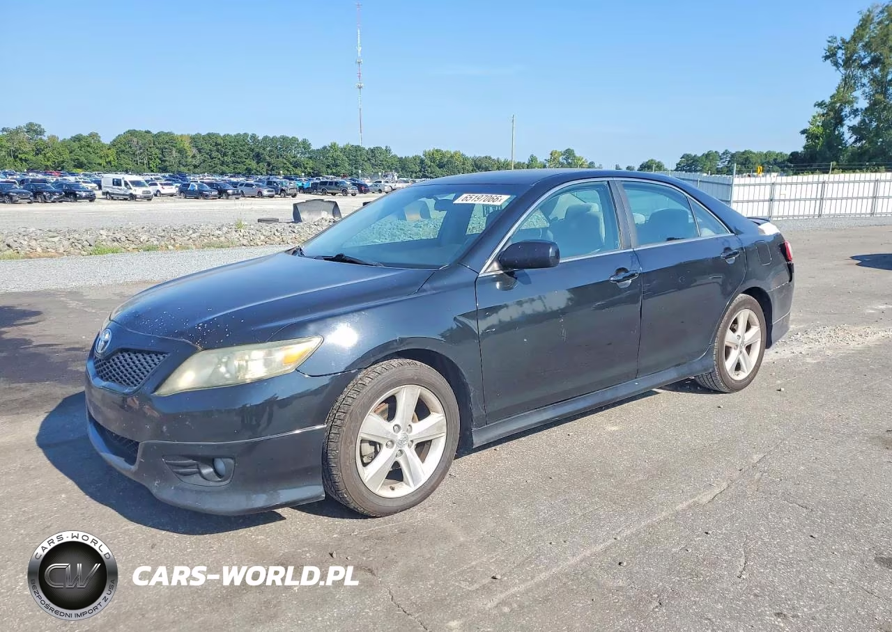 2010 Toyota Camry Se V6 – zdjęcie 1 z 12