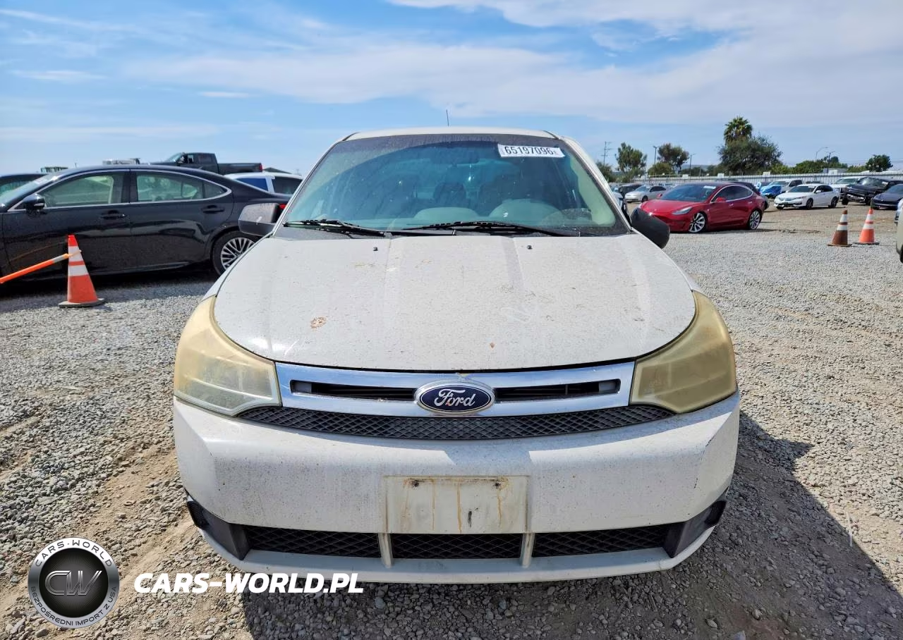 2011 Ford Focus S VIN:1FAHP3EN7BW103765 - 5