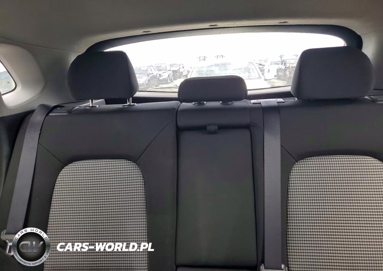 2019 Hyundai Kona Se VIN:KM8K12AA7KU227671 - 10