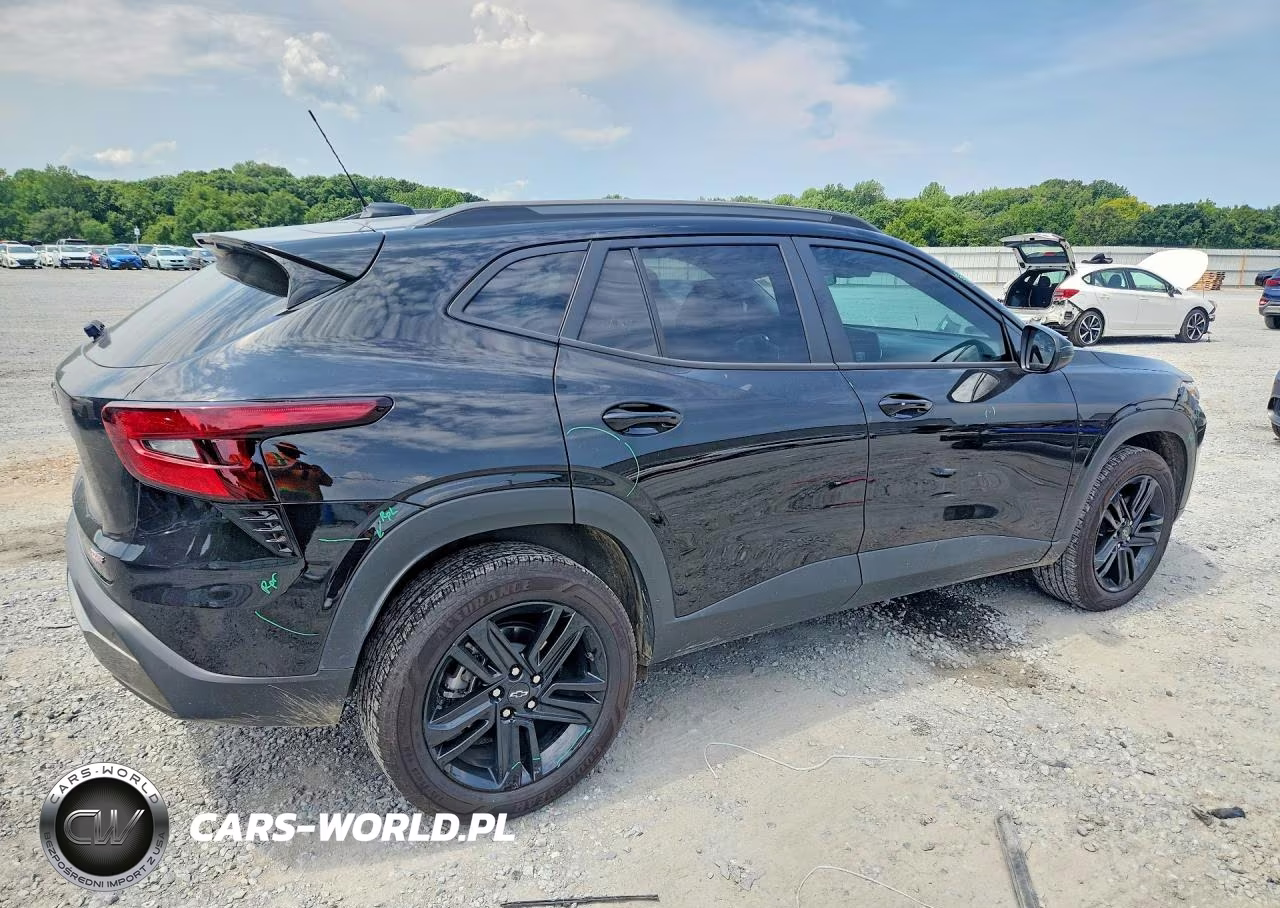 2025 Chevrolet Trax Activ VIN:KL77LKEPXSC195854 - 3
