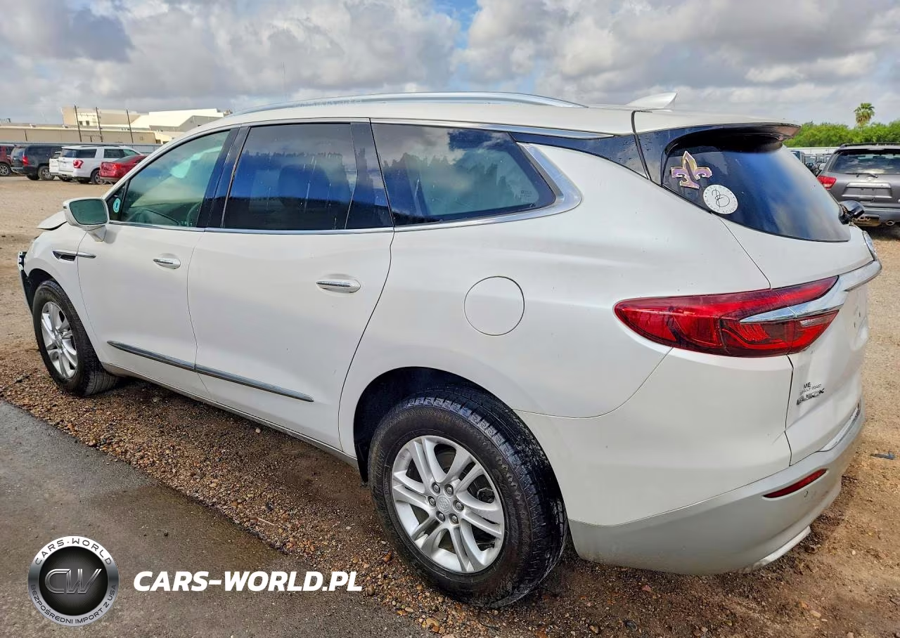 2018 Buick Enclave Essence VIN:5GAEVAKW7JJ136489 - 2