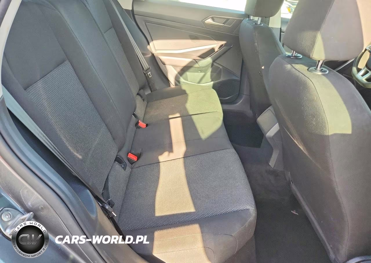 2019 Volkswagen Jetta S VIN:3VWC57BU1KM135511 - 10