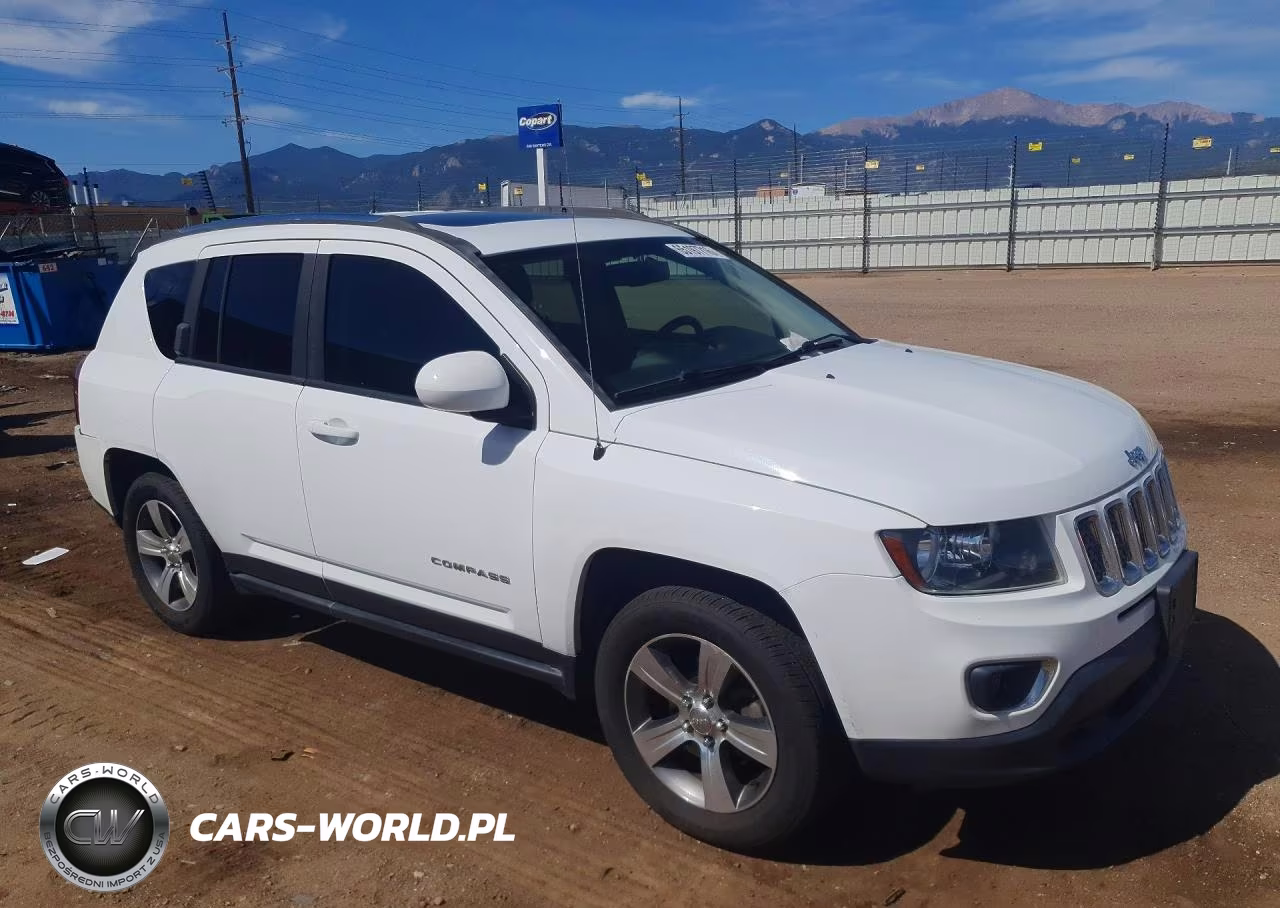 2017 Jeep Compass Latitude VIN:1C4NJDEB6HD153409 - 4
