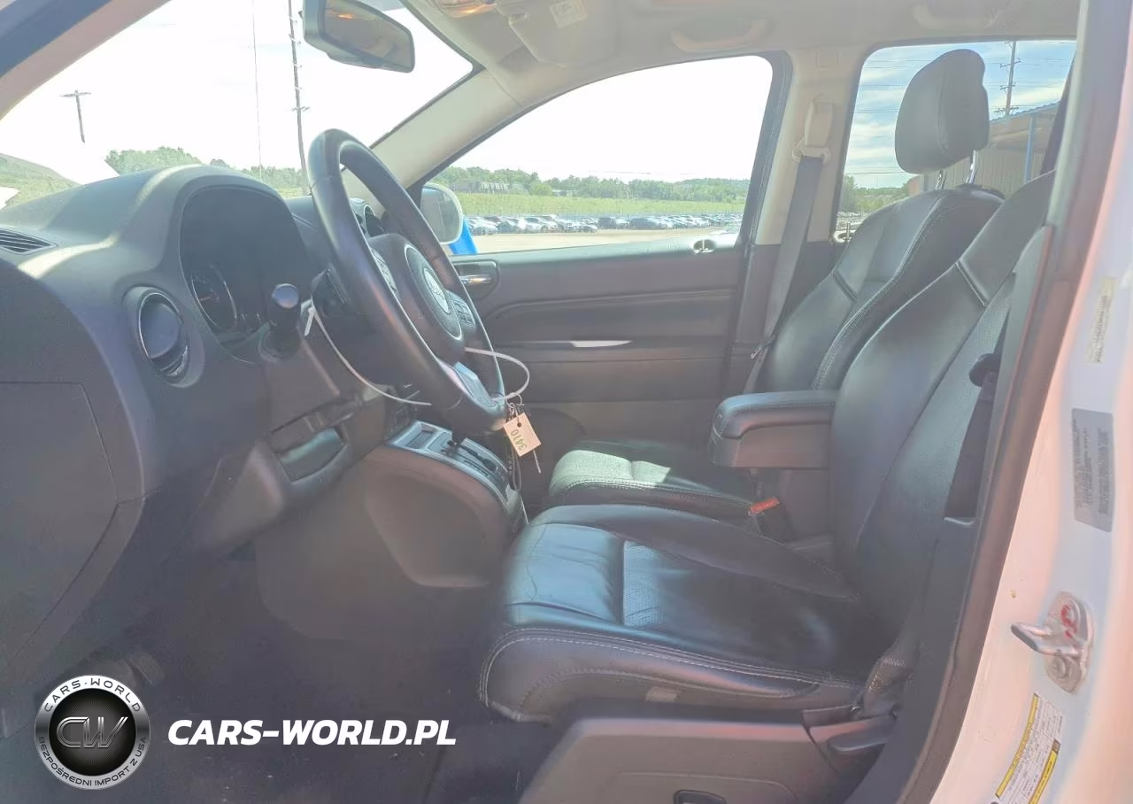 2017 Jeep Compass Latitude VIN:1C4NJDEB6HD153409 - 7