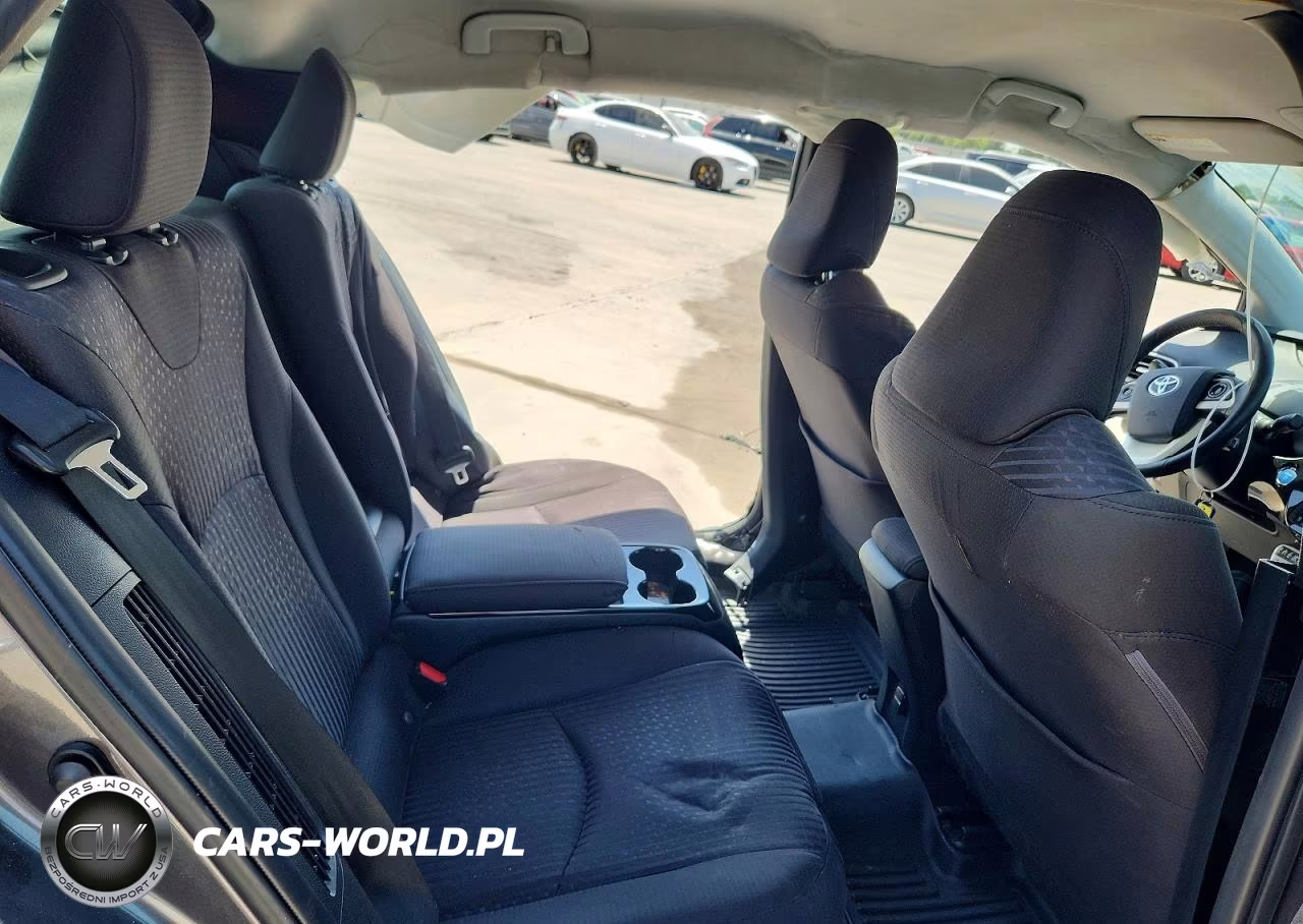 2019 Toyota Prius Prime Plus VIN:JTDKARFPXK3119979 - 10