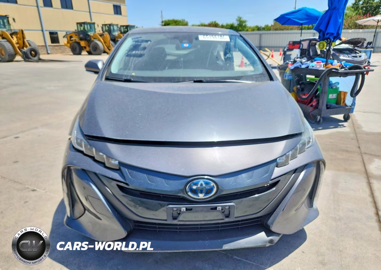 2019 Toyota Prius Prime Plus VIN:JTDKARFPXK3119979 - 5