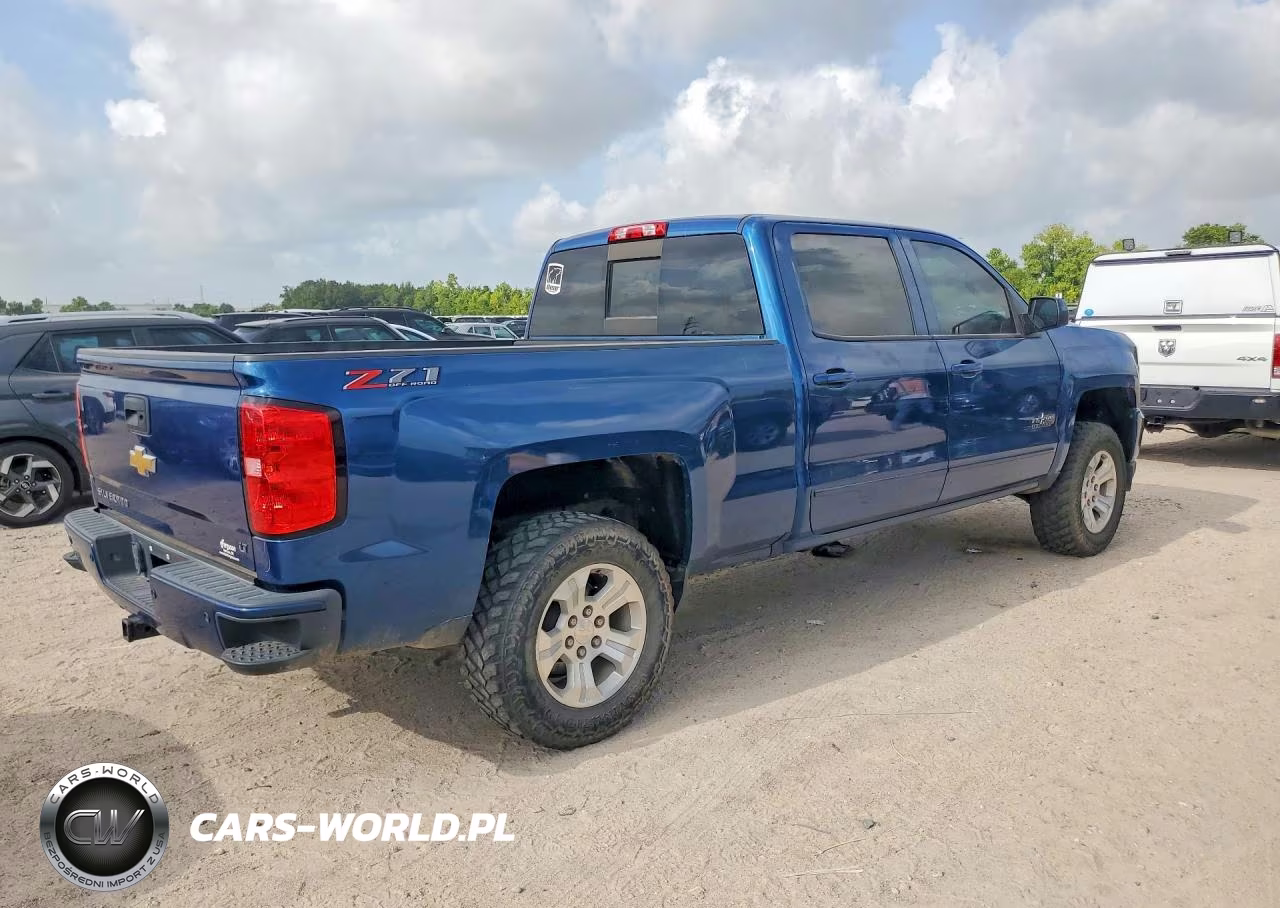 2018 Chevrolet Silverado K1500 Lt VIN:3GCUKREC9JG415138 - 3