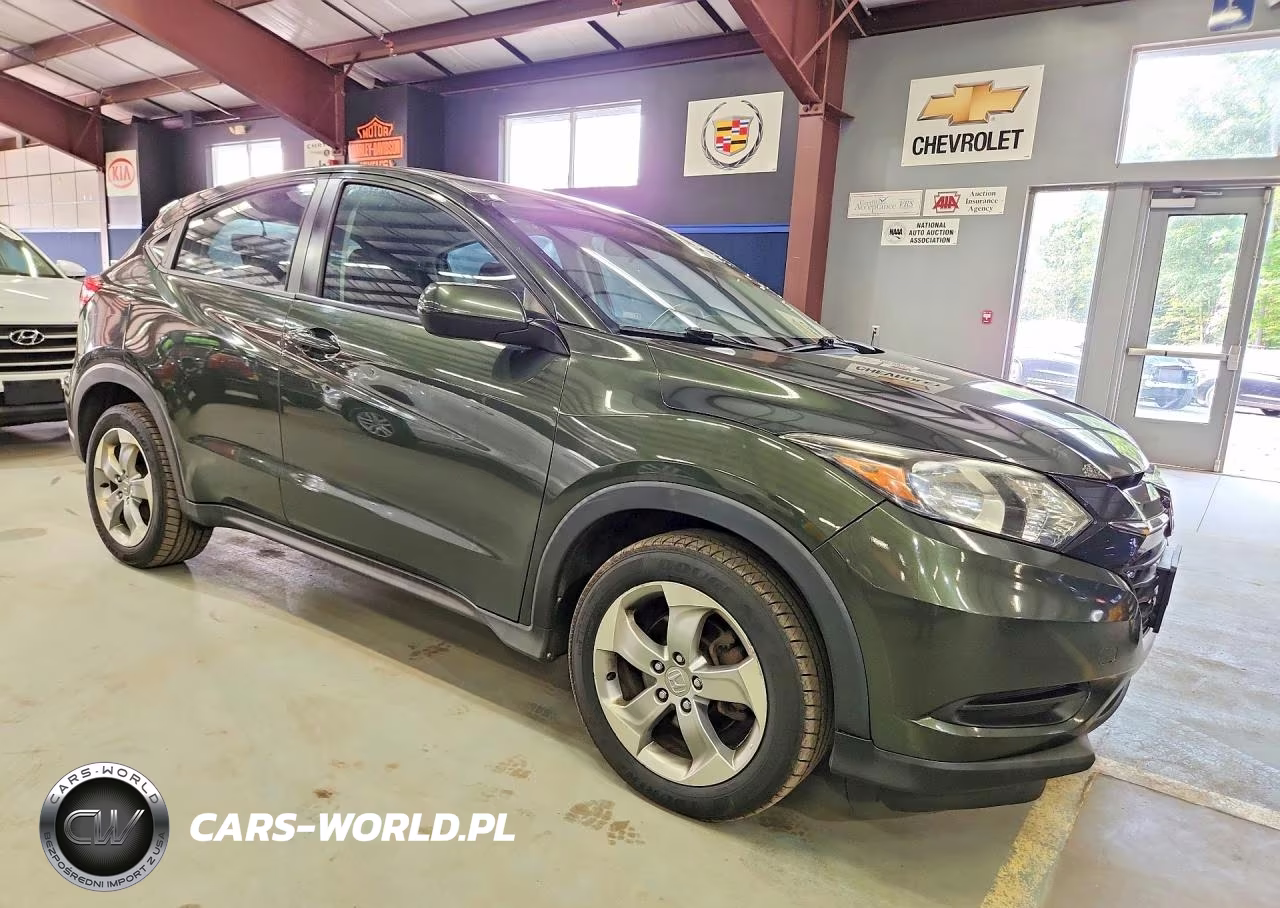 2018 Honda Hr-V Lx VIN:3CZRU6H38JM720913 - 4