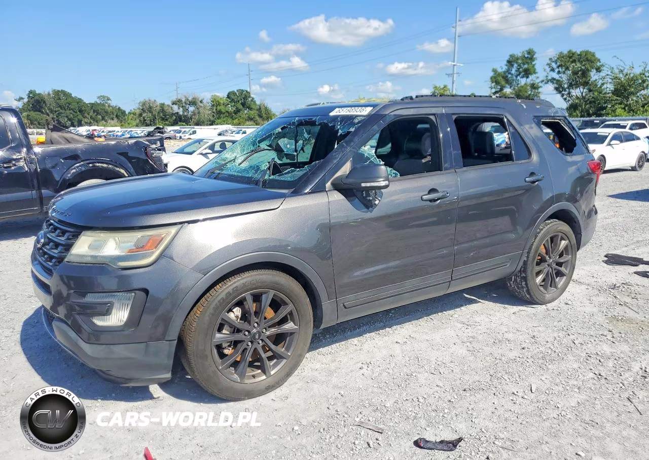 2017 Ford Explorer Xlt VIN:1FM5K7D82HGA51152 - 1