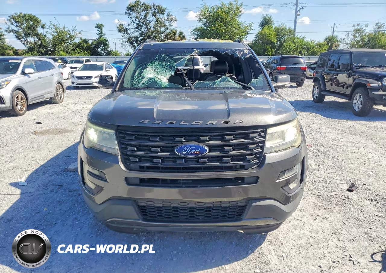 2017 Ford Explorer Xlt VIN:1FM5K7D82HGA51152 - 5