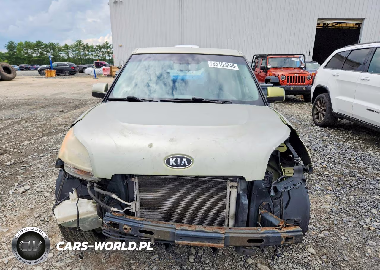2010 Kia Soul + VIN:KNDJT2A23A7074402 - 5
