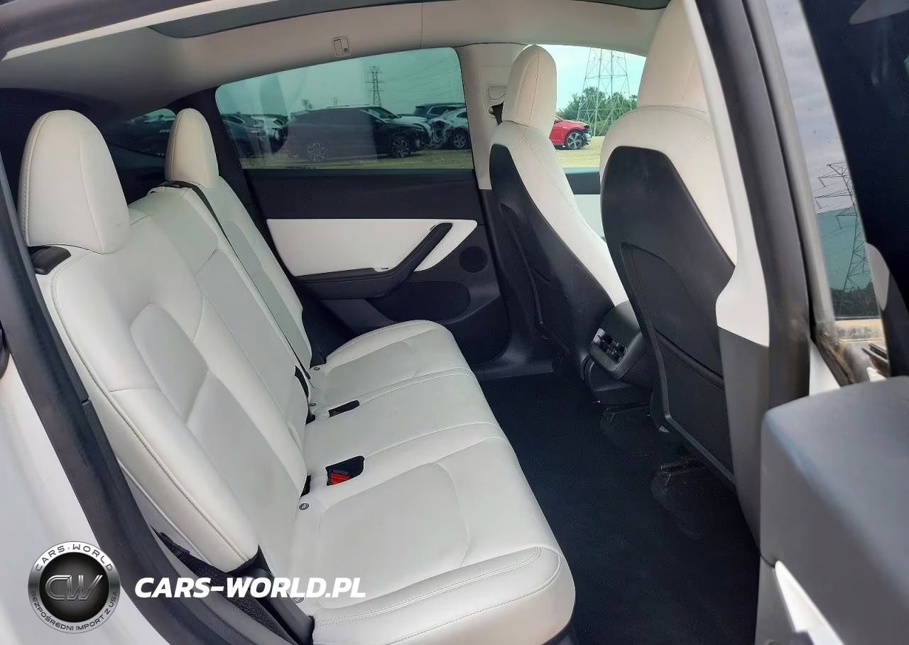 2020 Tesla Model Y VIN:5YJYGDEF0LF025635 - 10