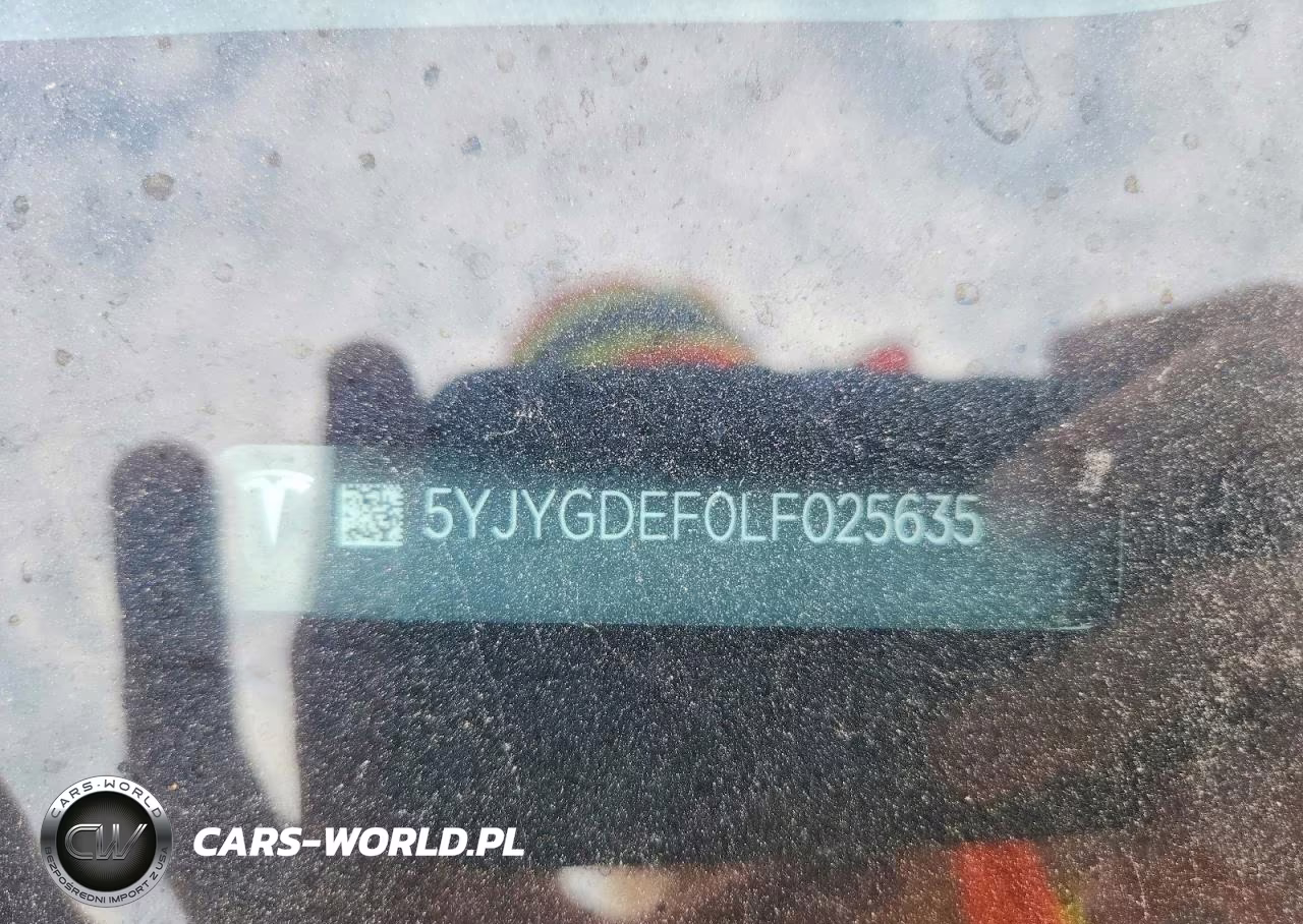 2020 Tesla Model Y VIN:5YJYGDEF0LF025635 - 12