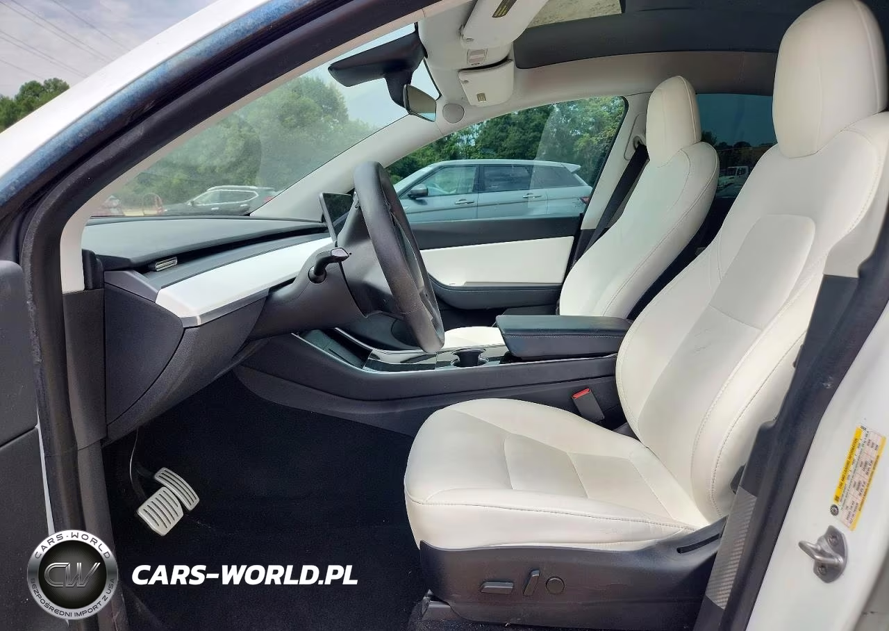 2020 Tesla Model Y VIN:5YJYGDEF0LF025635 - 7