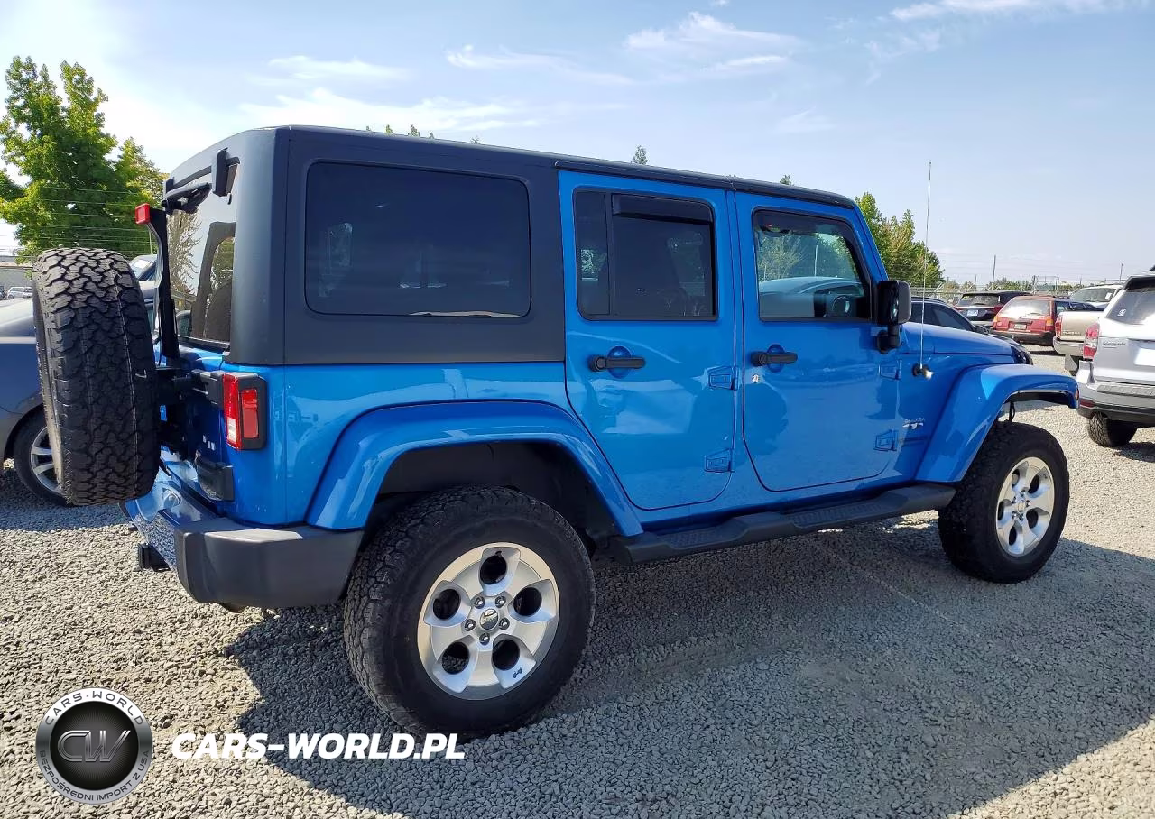 2016 Jeep Wrangler Unlimited Sahara VIN:1C4BJWEG3GL240361 - 3