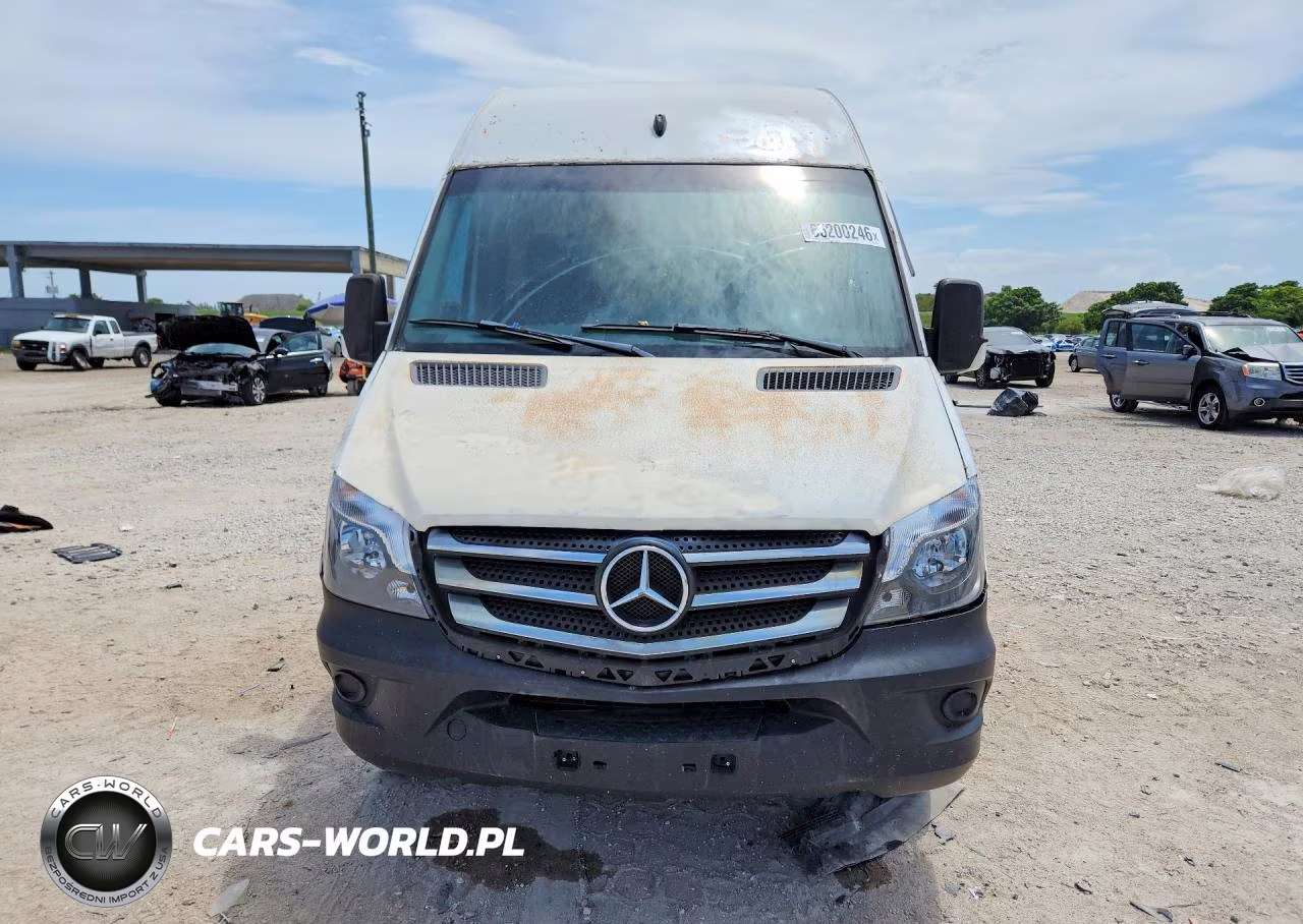 2014 Mercedes-Benz Sprinter 2500 VIN:WD3PE8DE7E5824585 - 5