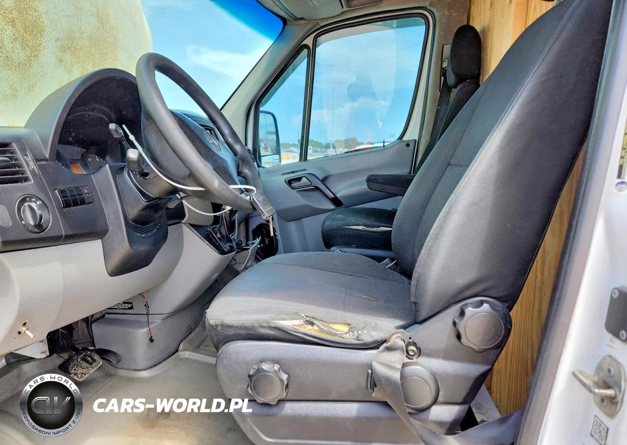 2014 Mercedes-Benz Sprinter 2500 VIN:WD3PE8DE7E5824585 - 7