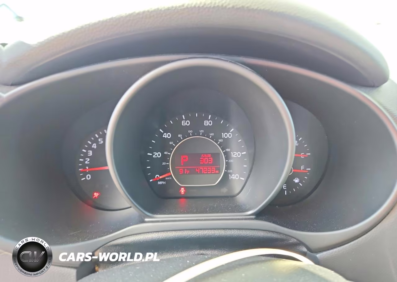 2016 Kia Soul + VIN:KNDJP3A56G7330044 - 9
