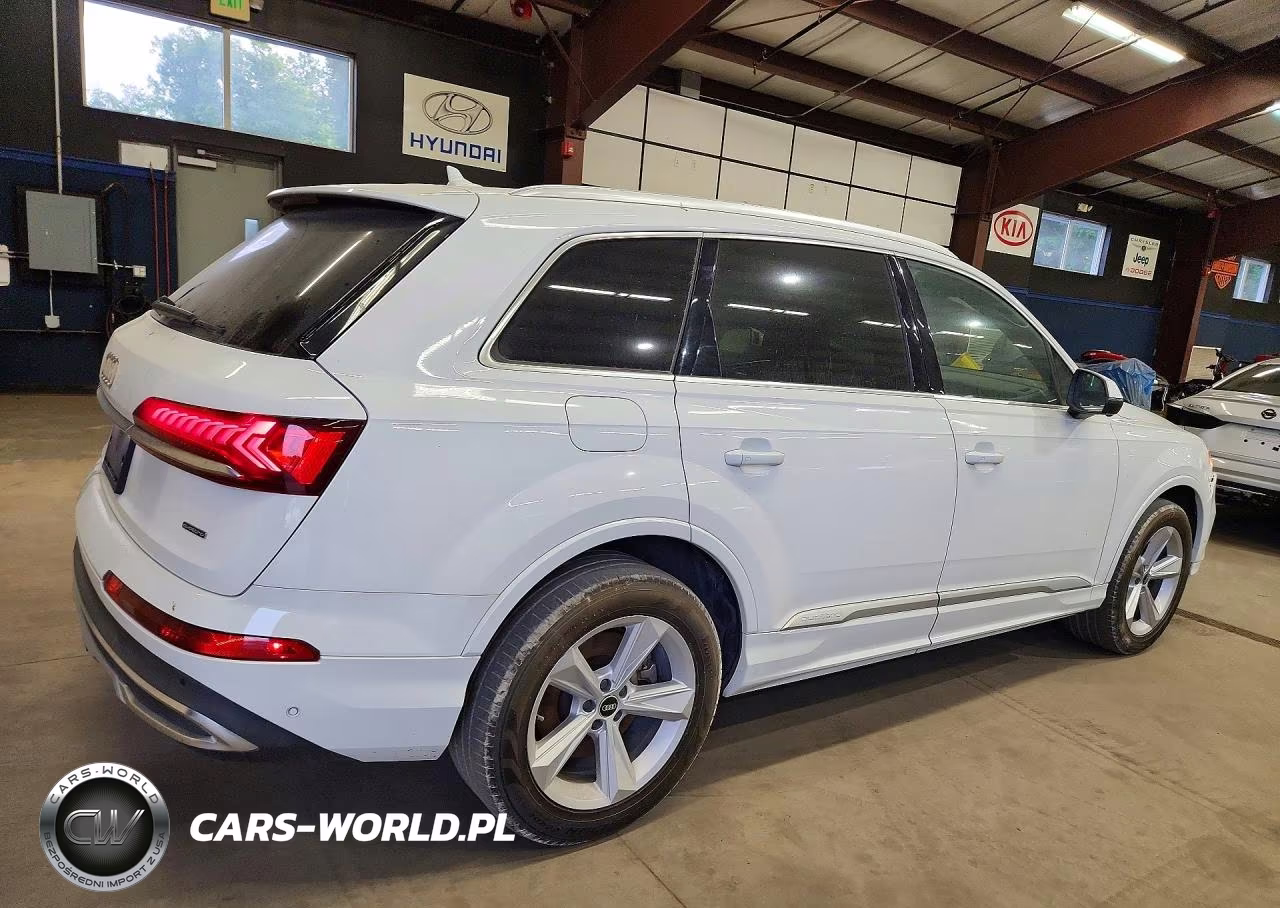 2021 Audi Q7 Premium VIN:WA1AXAF72MD016963 - 3