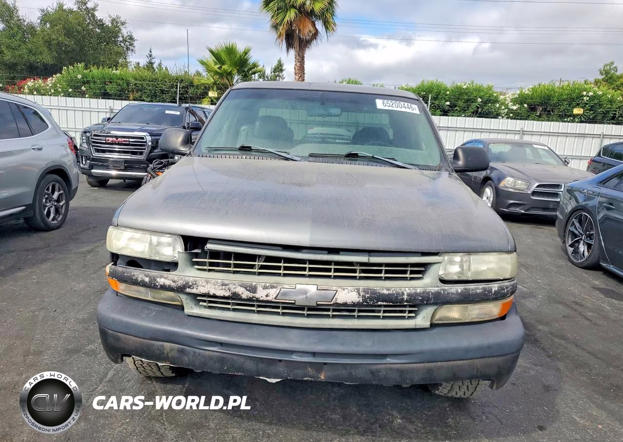 2001 Chevrolet Silverado C1500 VIN:2GCEC19W611303185 - 5