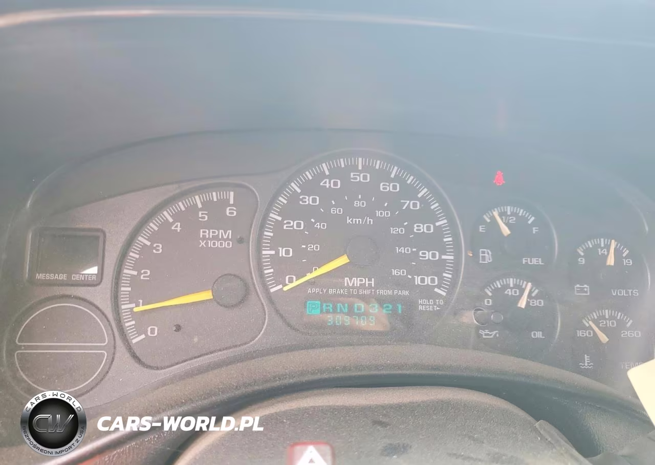 2001 Chevrolet Silverado C1500 VIN:2GCEC19W611303185 - 9