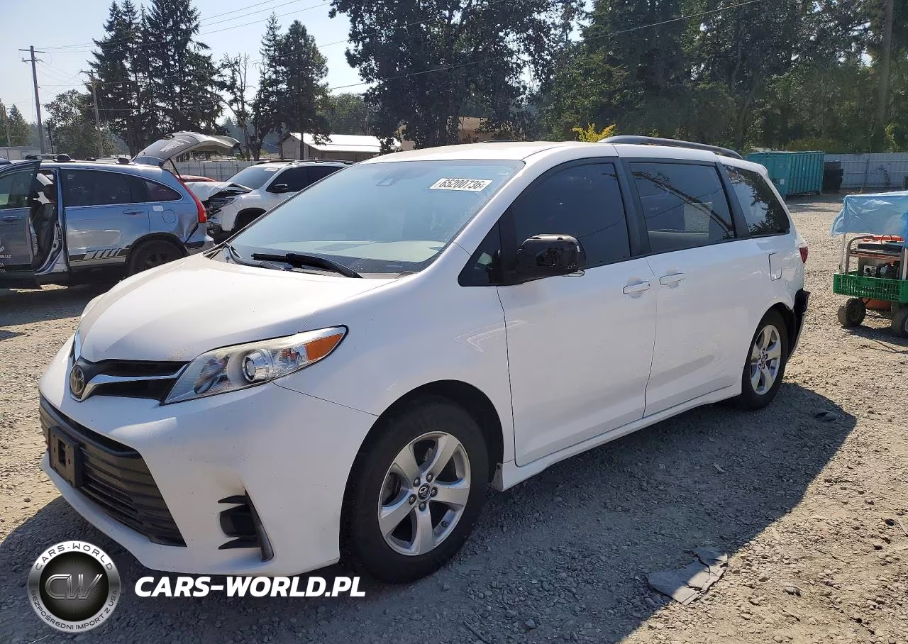 2018 Toyota Sienna Le
