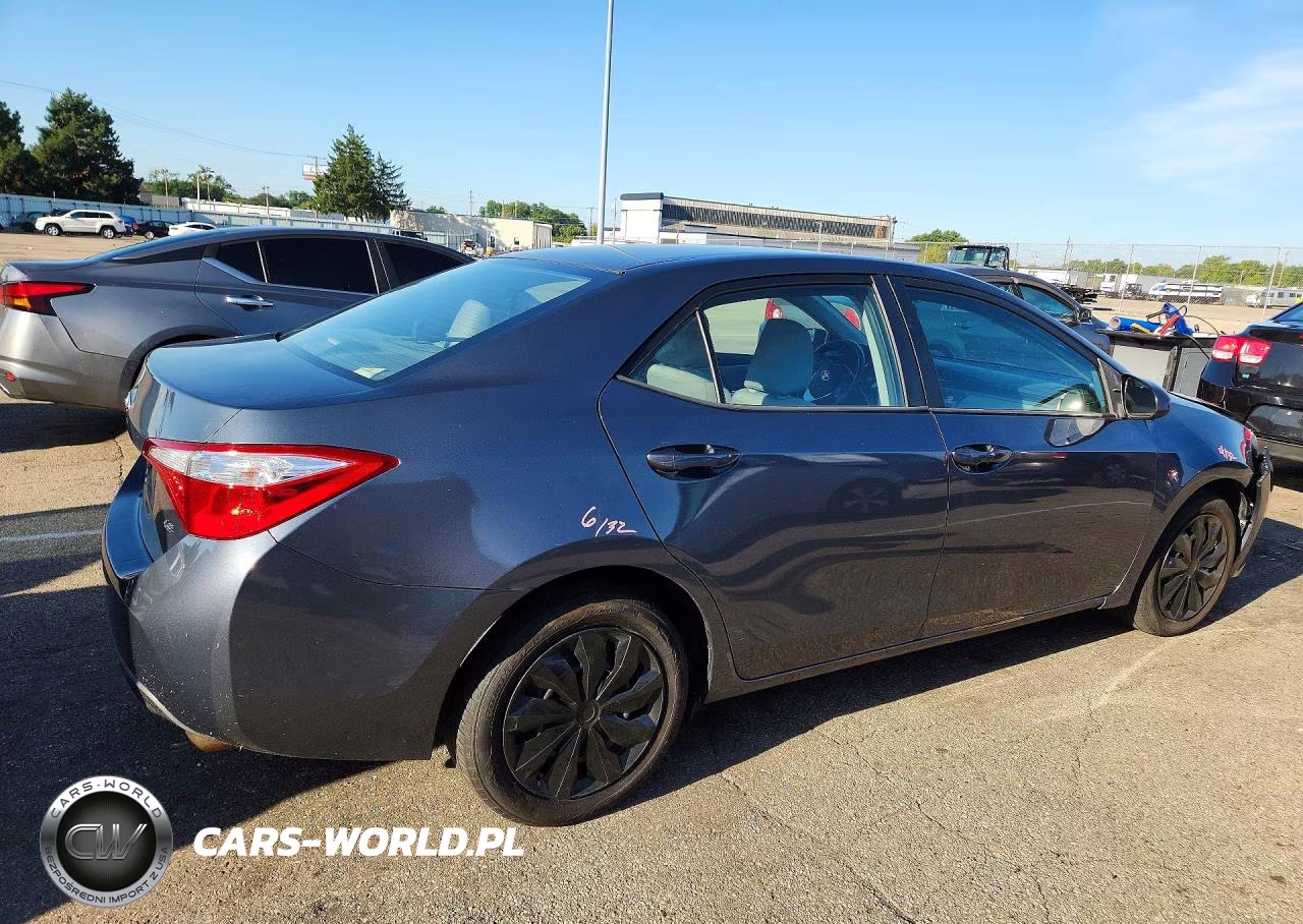2016 Toyota Corolla Le VIN:5YFBURHEXGP427803 - 3