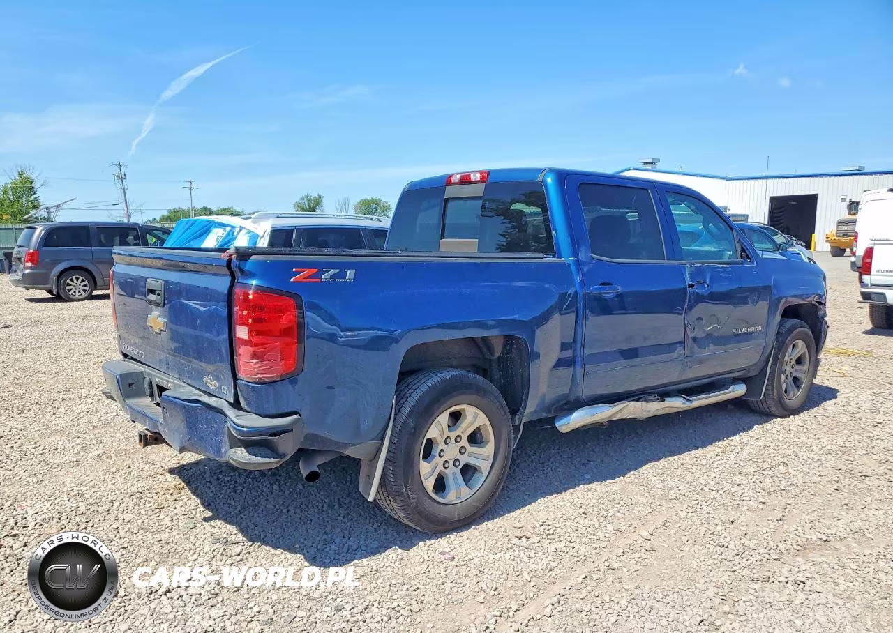 2018 Chevrolet Silverado K1500 Lt VIN:3GCUKREC6JG465964 - 3
