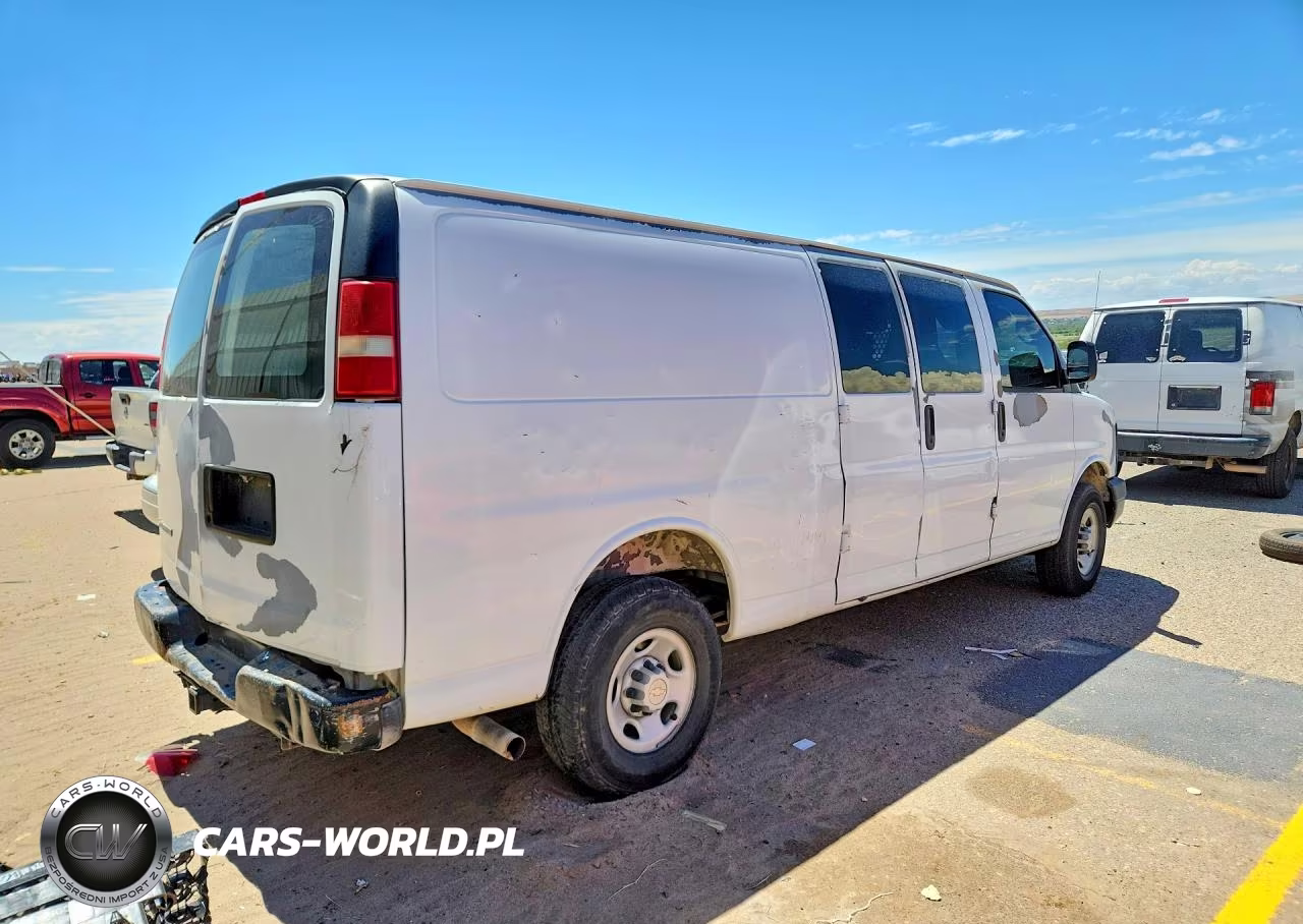2008 Chevrolet Express G2500 VIN:1GCGG29K781229226 - 3