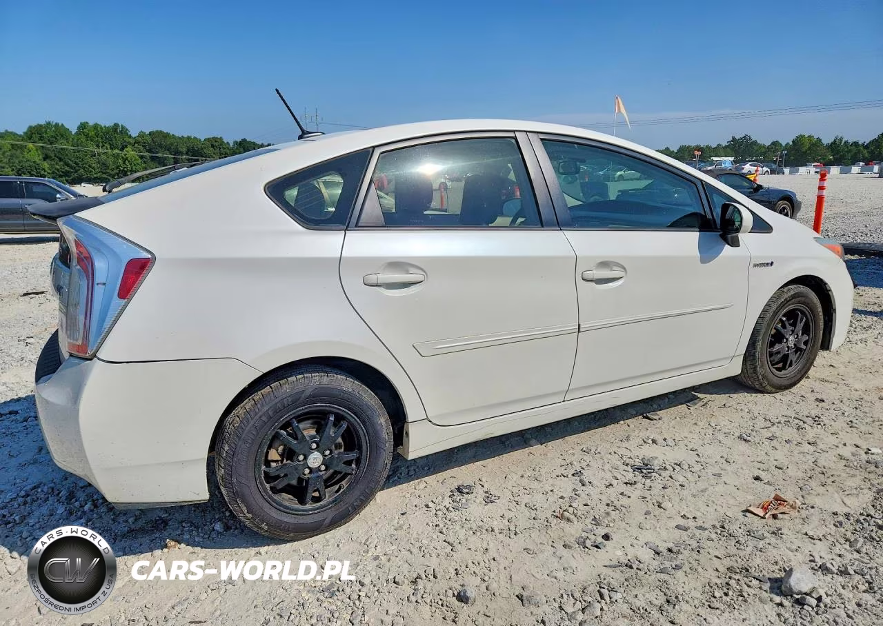 2012 Toyota Prius Four VIN:JTDKN3DU8C5404955 - 3