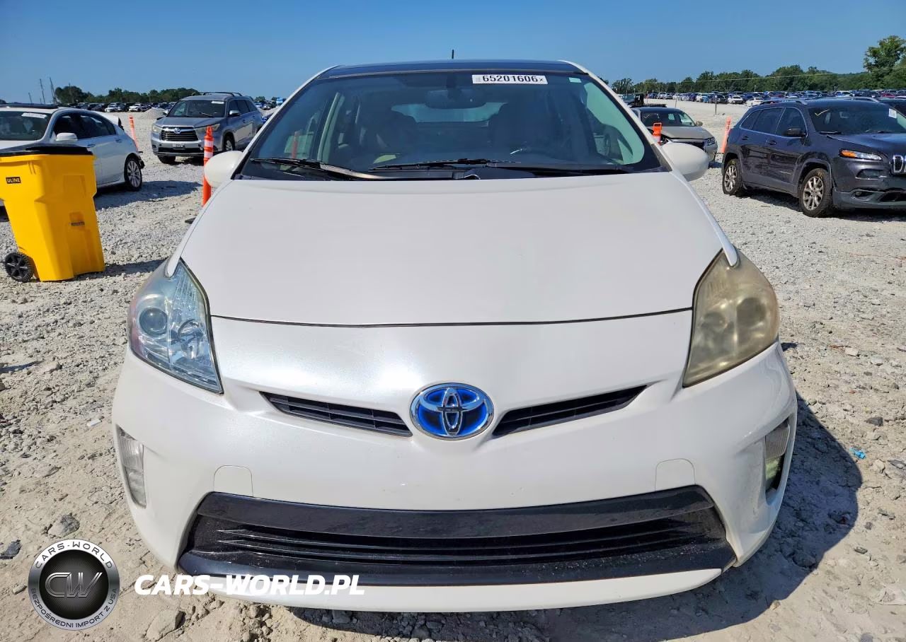2012 Toyota Prius Four VIN:JTDKN3DU8C5404955 - 5